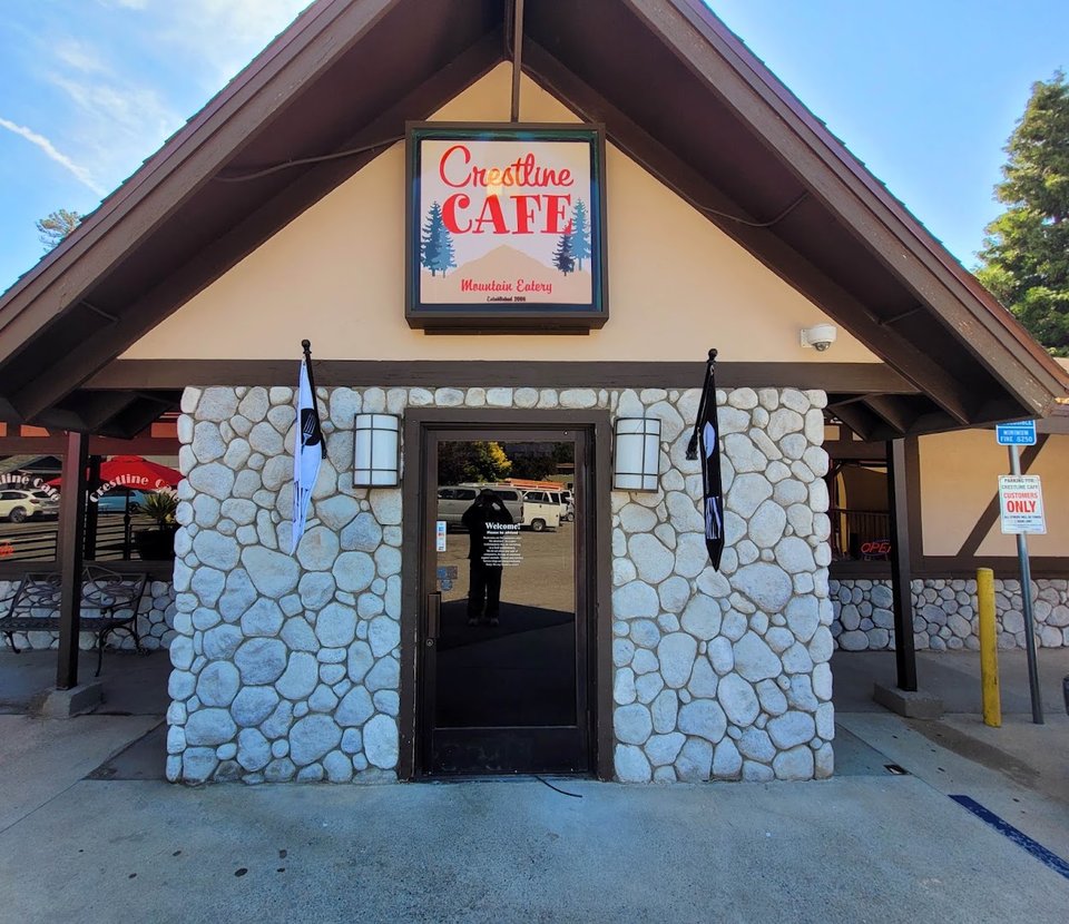 Crestline Cafe exterior on Lake Drive.